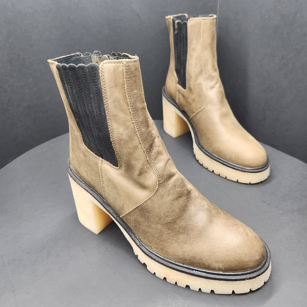Free People Chealsea Boots 10.5 Khaki Green Leather James Chunky Lug New $190